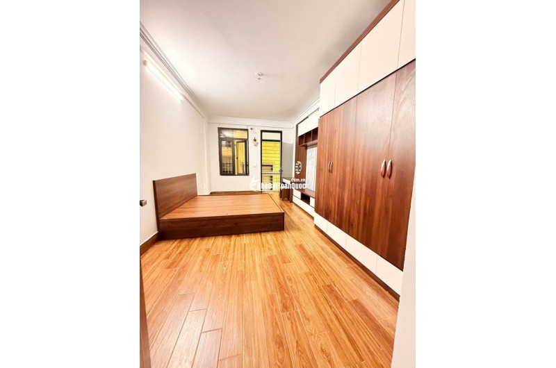 Bán nhà riêng Giáp Nhị, Hoàng Mai dưới 6.3 tỷ. 35m2 x 5T Ngõ nông ô tô gần
